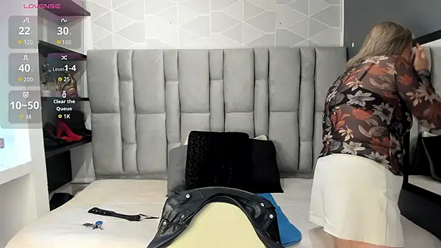 Charlot milf online show from February 10, 11:58 am