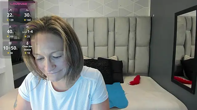 Charlot milf online show from February 18, 12:01 pm