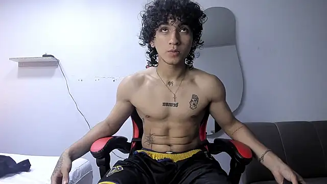 Snapshot of JackesTaylor chatting on December 21, 4:52 am JackesTaylor online show from December 21, 4:52 am