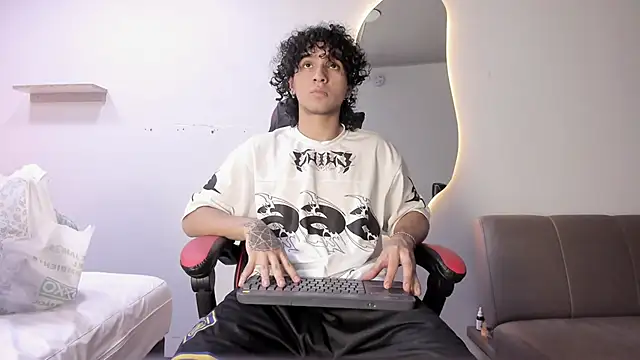 Snapshot of JackesTaylor chatting on February 8, 5:00 am JackesTaylor online show from February 8, 5:00 am