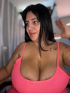 victoria amatista  online show from April 5, 8:06 pm