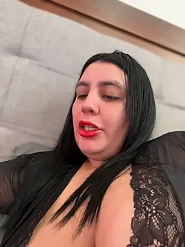 victoria amatista  online show from June 25, 8:35 pm