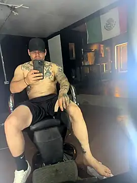 crazybarber69 online show from September 19, 6:48 am