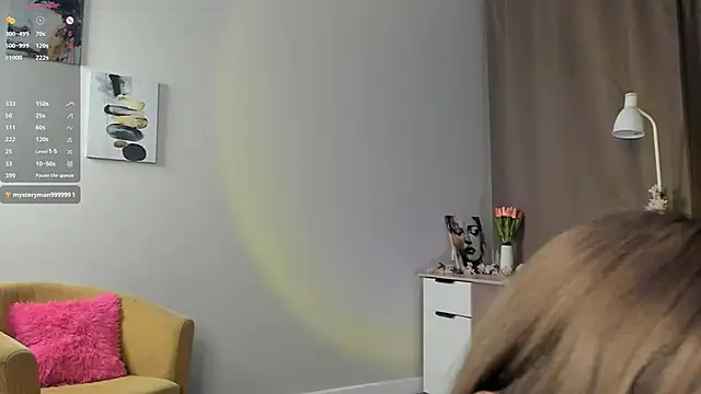 TaiteFairfield online show from February 22, 8:07 pm