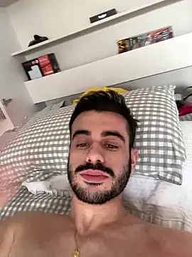 Snapshot of Carl242000 chatting on February 11, 11:15 am Carl242000 online show from February 11, 11:15 am