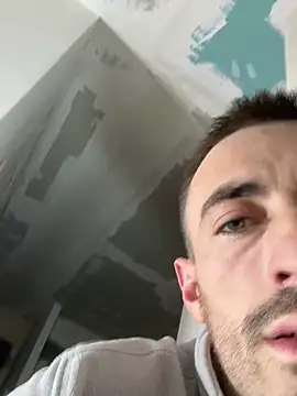 Snapshot of mario231197 chatting on February 9, 8:35 pm mario231197 online show from February 9, 8:35 pm