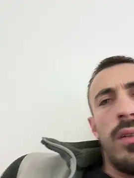 Snapshot of mario231197 chatting on February 17, 1:46 am mario231197 online show from February 17, 1:46 am