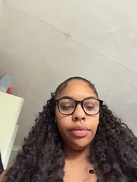 Regina69slut online show from May 18, 7:14 am