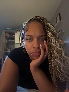 Regina69slut online show from July 5, 9:44 pm