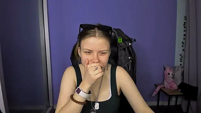 Snapshot of foxy_tease_ chatting on September 30, 7:30 pm foxy tease online show from September 30, 7:30 pm