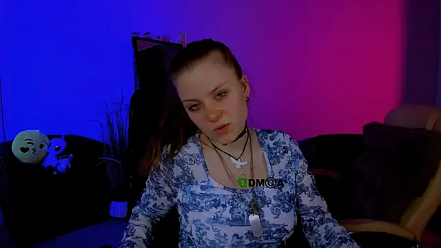 Snapshot of foxy_tease_ chatting on October 10, 10:20 pm foxy tease online show from October 10, 10:20 pm