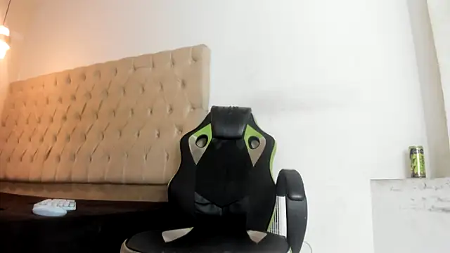 Darkknightx01 online show from March 8, 2:04 am