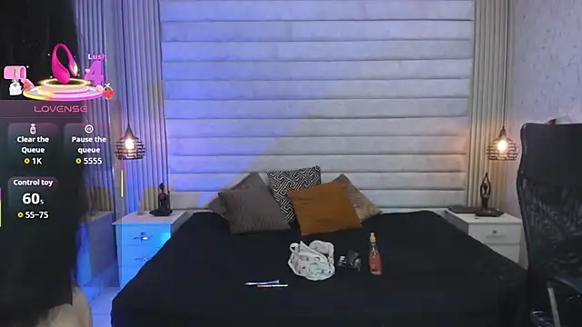 Snapshot of VictoriaaBlair chatting on February 22, 1:09 pm VictoriaaBlair online show from February 22, 1:09 pm