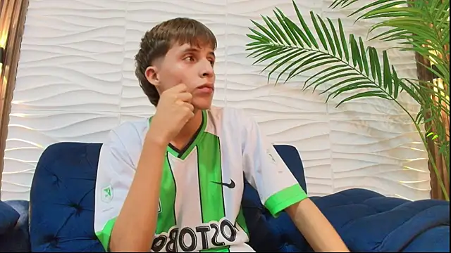 Snapshot of Pavo_tv chatting on May 19, 1:56 am Pavo tv online show from May 19, 1:56 am