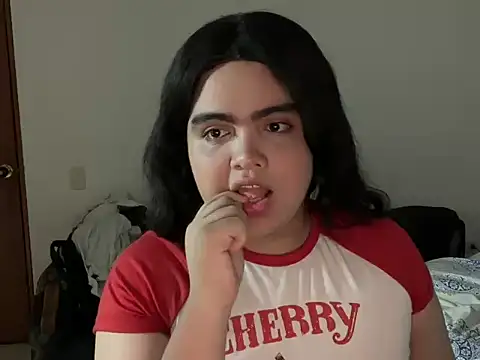 Snapshot of Ambarortiz chatting on October 30, 5:20 am Ambarortiz online show from October 30, 5:20 am