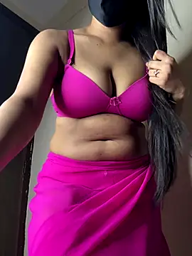 Snapshot of Cute-Sakhi chatting on October 6, 7:00 pm Cute-Sakhi online show from October 6, 7:00 pm