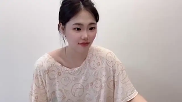 Snapshot of suki-1 chatting on April 18, 7:18 pm suki-1 online show from April 18, 7:18 pm
