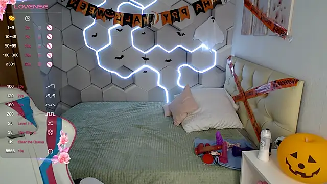 aliicemeow online show from November 2, 9:11 am