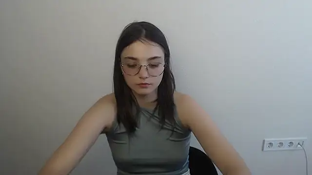 Snapshot of Sun_Shine__ chatting on July 7, 6:47 am Sun Shine online show from July 7, 6:47 am