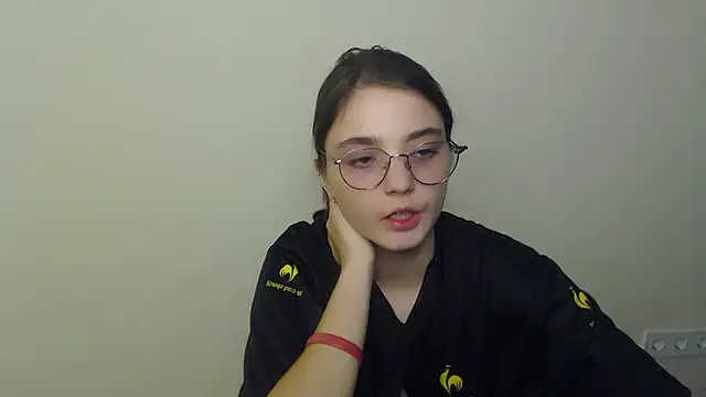 Snapshot of Sun_Shine__ chatting on July 13, 8:11 pm Sun Shine online show from July 13, 8:11 pm