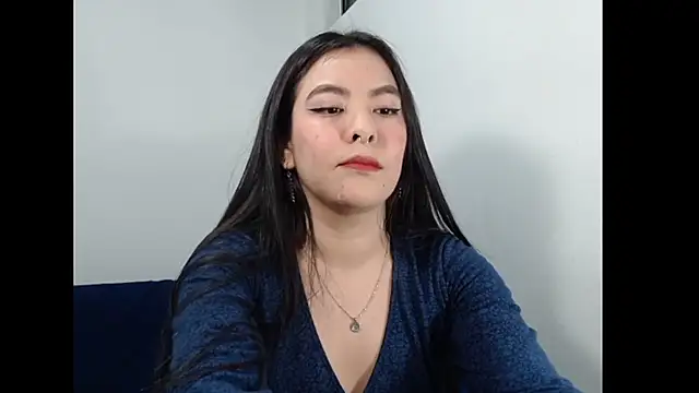 EloiseJun online show from April 19, 10:34 pm