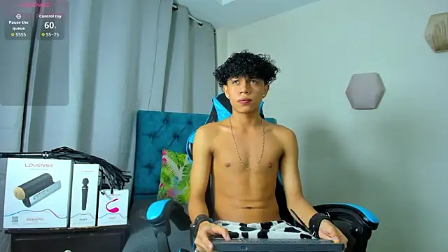 Snapshot of _taylor_black chatting on September 11, 12:44 am taylor black online show from September 11, 12:44 am