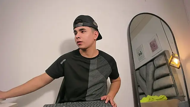 lianfox  online show from February 26, 2:43 am