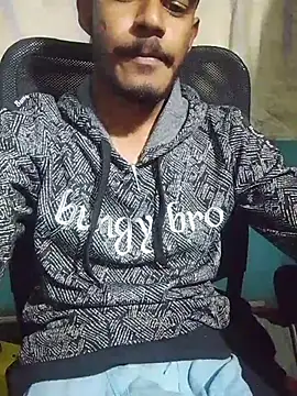 Snapshot of Najmulhaqe66 chatting on November 28, 5:26 pm Najmulhaqe66 online show from November 28, 5:26 pm