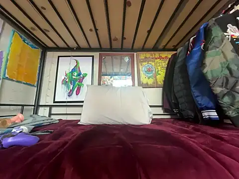 Snapshot of bigdickkane300 chatting on March 11, 11:00 pm bigdickkane300 online show from March 11, 11:00 pm