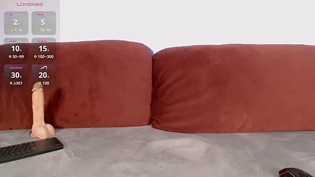 Snapshot of Christopher_Brown chatting on February 5, 8:24 pm Christopher Brown online show from February 5, 8:24 pm