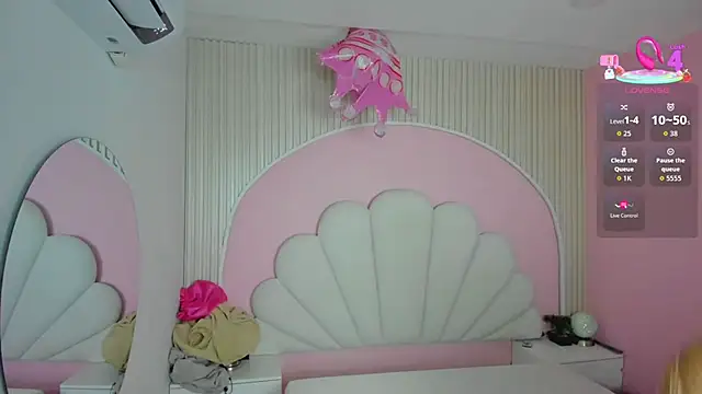 hinata dolly online show from April 4, 11:08 am