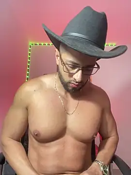 magnumchris online show from April 11, 9:52 pm