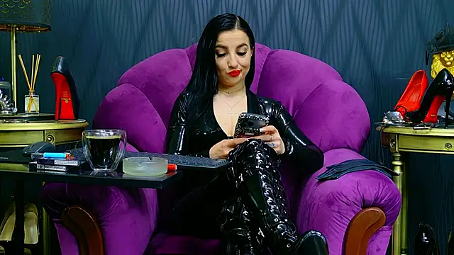 VivianReeve online show from May 22, 1:39 pm