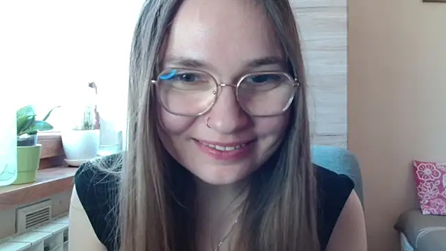 LooveELLYx online show from March 14, 7:58 am