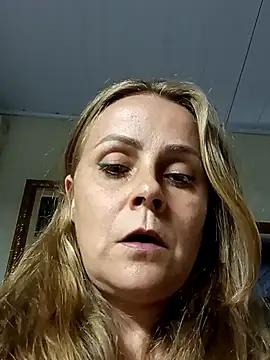 trepadorgalhudo online show from November 18, 7:35 am