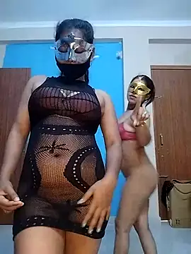 Snapshot of Sexy_dolls chatting on May 2, 12:54 pm Sexy dolls online show from May 2, 12:54 pm