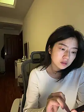 Olivia-l online show from December 1, 12:21 pm