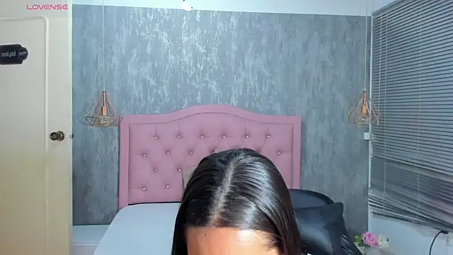 lissa jhonsoon online show from April 2, 2:42 am