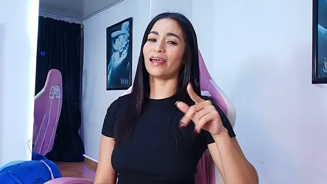 Snapshot of GraceWallace_ chatting on July 17, 4:41 am GraceWallace online show from July 17, 4:41 am