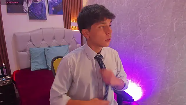 Thiago Kozak online show from October 23, 1:43 pm