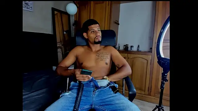 Snapshot of yurgaki_21 chatting on March 1, 2:13 am yurgaki 21 online show from March 1, 2:13 am