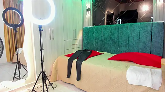 Cherry Castillo online show from October 23, 12:04 pm