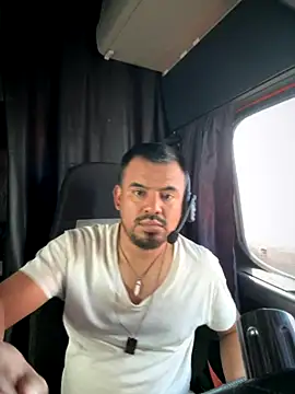 Snapshot of axlpaosexxx chatting on September 26, 9:19 pm axlpaosexxx online show from September 26, 9:19 pm