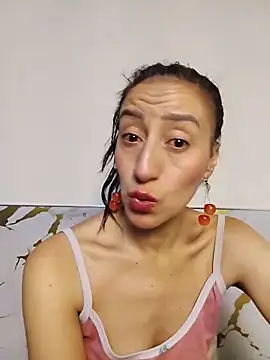 Oriana111 online show from June 20, 3:42 am