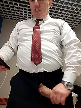 BigCristh79 online show from November 12, 7:42 am