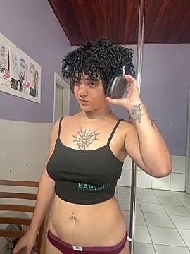 CamillyBlum online show from October 30, 7:25 pm