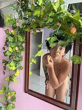 CamillyBlum online show from October 31, 2:40 pm