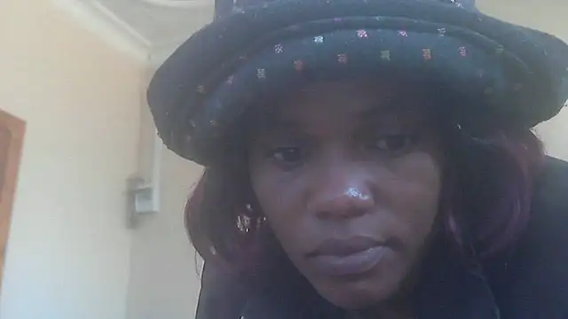 sexythae32 online show from November 12, 6:03 am