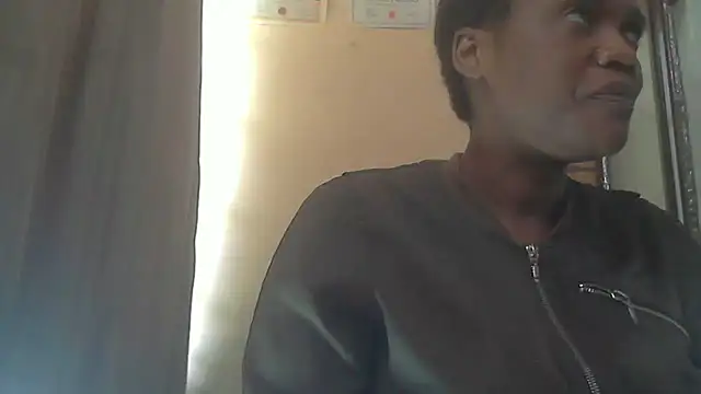 sexythae32 online show from December 23, 8:01 am