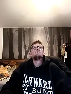 Snapshot of liema3156 chatting on October 22, 6:18 pm liema3156 online show from October 22, 6:18 pm